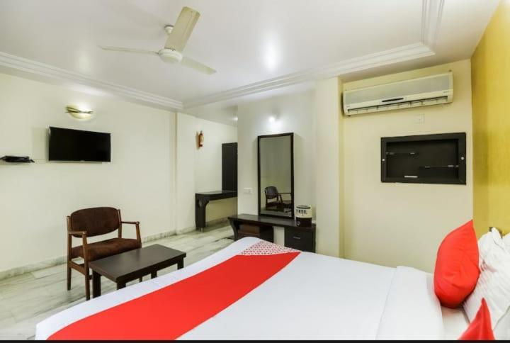 Hotel Asopalav Ambaji Exteriér fotografie