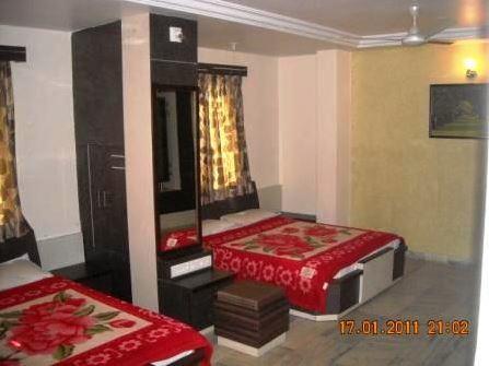 Hotel Asopalav Ambaji Exteriér fotografie